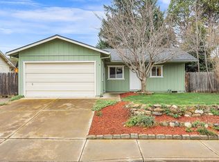 544 James St, Talent, OR 97540