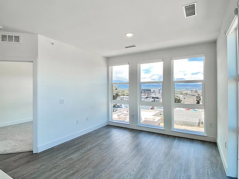 3500 S Corona St #504 — Photo 11