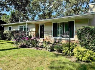 5523 Heather St, Oscoda, MI 48750