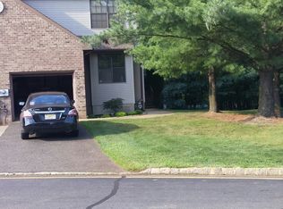 368 Oak Knoll Dr., Manalapan, NJ 07726