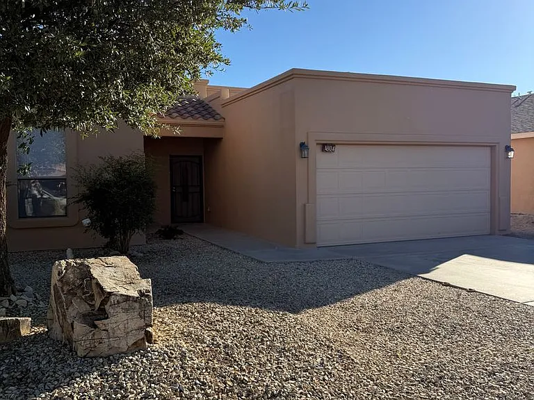 4804 Camino Dos Vidas — Photo 2