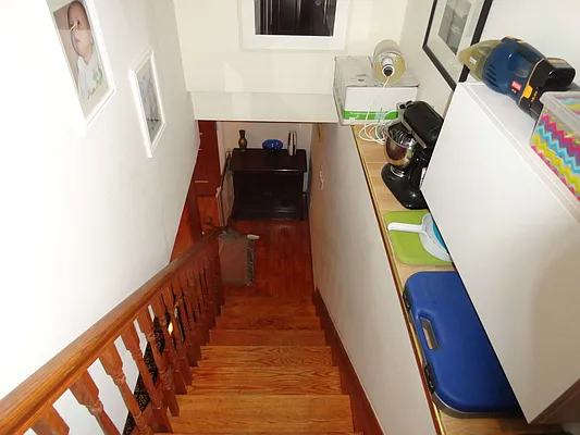 Rented by Halvatzis Realty | media 25