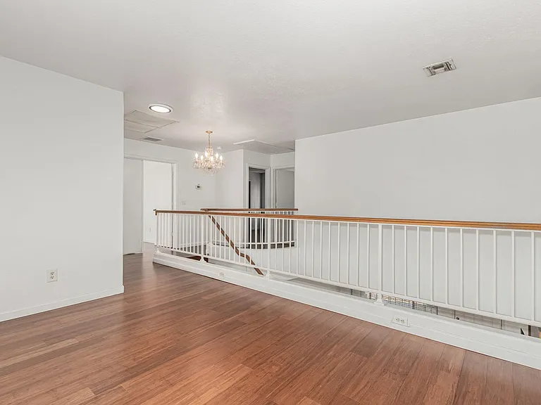 12823 W Ash St — Photo 14