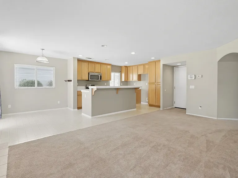3627 E Avenue H10 — Photo 12