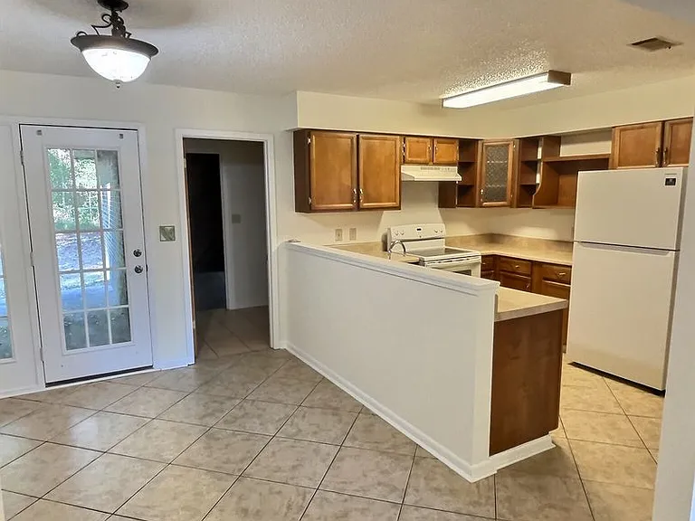 9216 Point Aux Chenes Rd — Photo 5