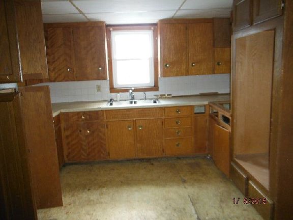 2nd image of 325 N Marion St