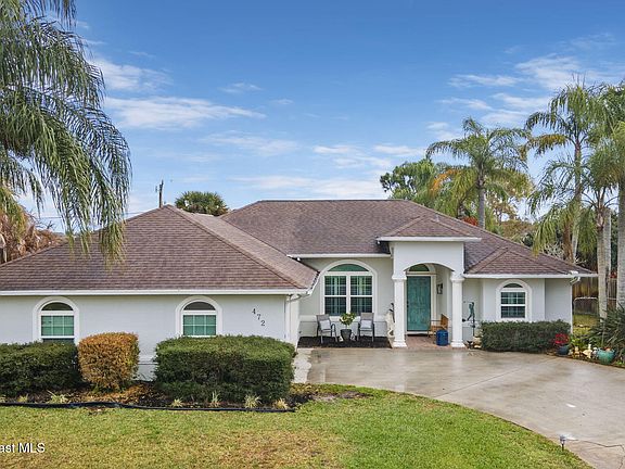 2nd image of 472 Arbor St