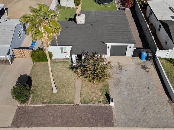 3rd image of 1144 E SUNNYSLOPE Lane