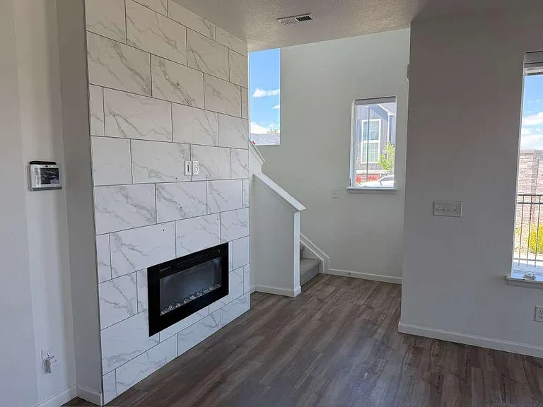 1940 S Poplar Ct — Photo 6