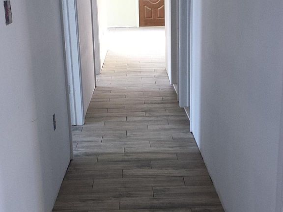 3rd image of 240 Jackson Ave Unit B