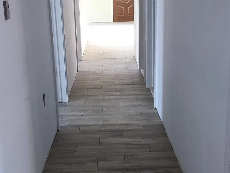 240 Jackson Ave #B — Photo 3