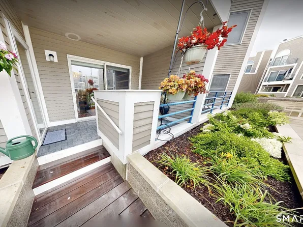 51 Harbour Close #51, New Haven, CT 06519