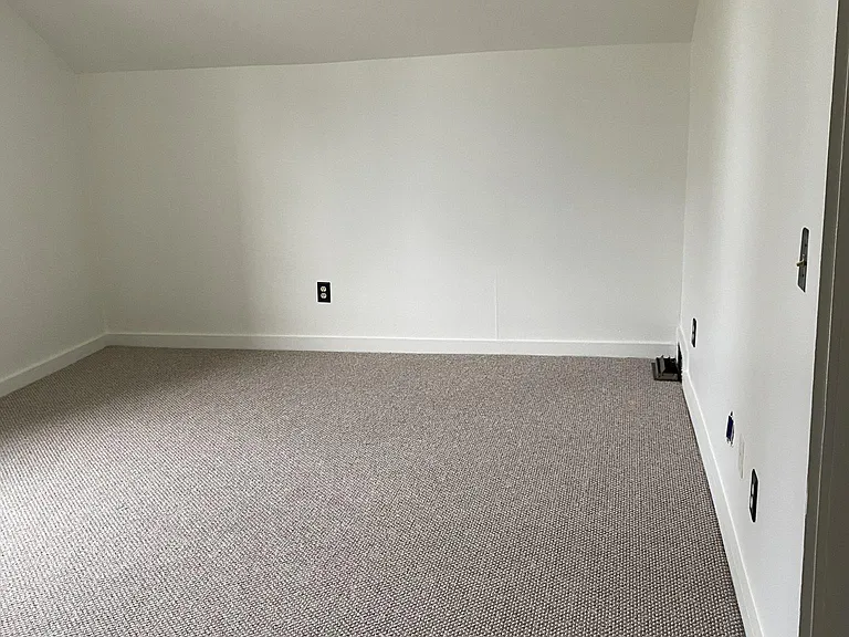 908 S Blackhoof St #B — Photo 10