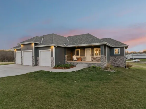 8443 Century Ct, Murray, NE 68409