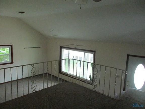 5th image of 7 Pelton Dr