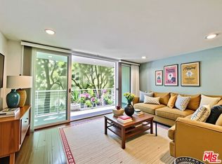 1920 Hillcrest Rd APT 8, Los Angeles, CA 90068