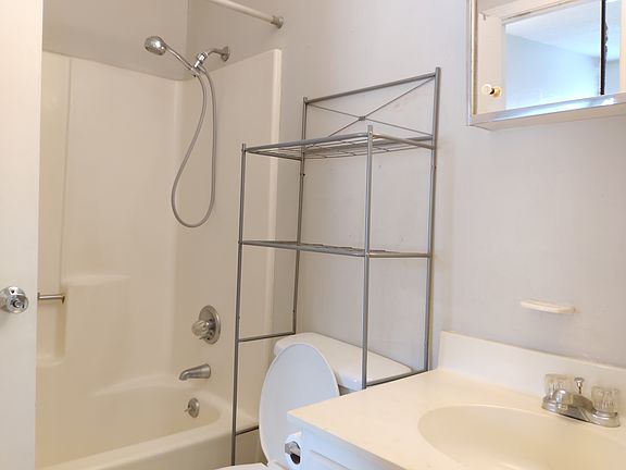 2nd image of 801 Burcale Rd APT K-1