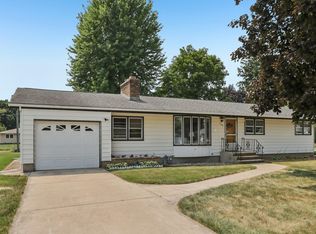520 6th St, Waunakee, WI 53597