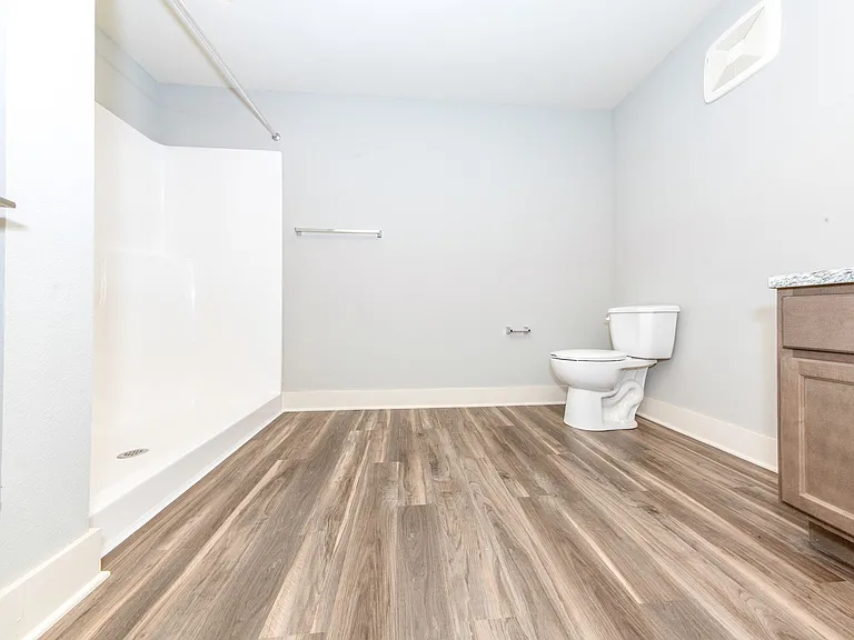 The Caravel Apartments — Photo 23