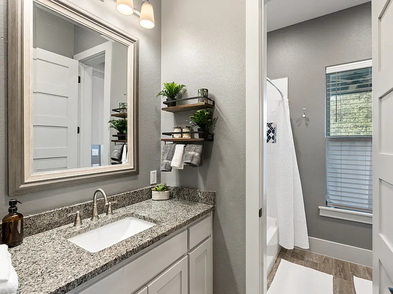 16001 Plum Ln — Photo 22