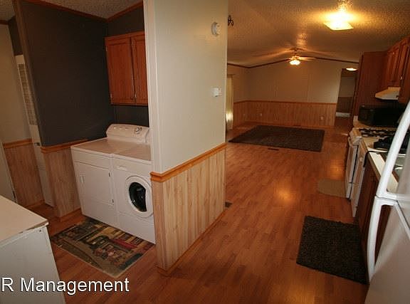 5th image of 2732 Donna Ave