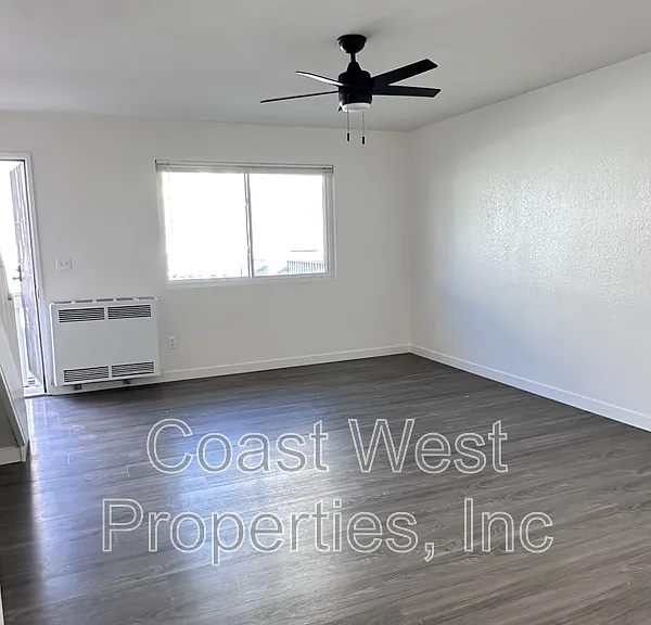 1174 Cypress Ave — Photo 15
