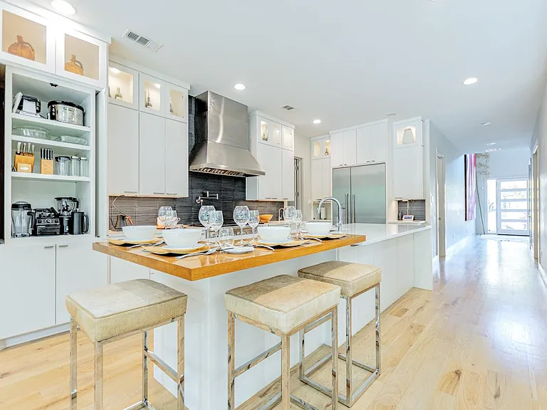 655 Kessler Reserve Ct — Photo 8