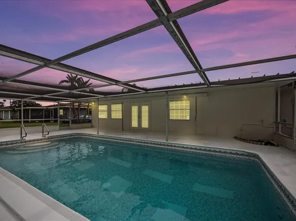 106 NW Airoso Boulevard, Port St Lucie, FL 34983