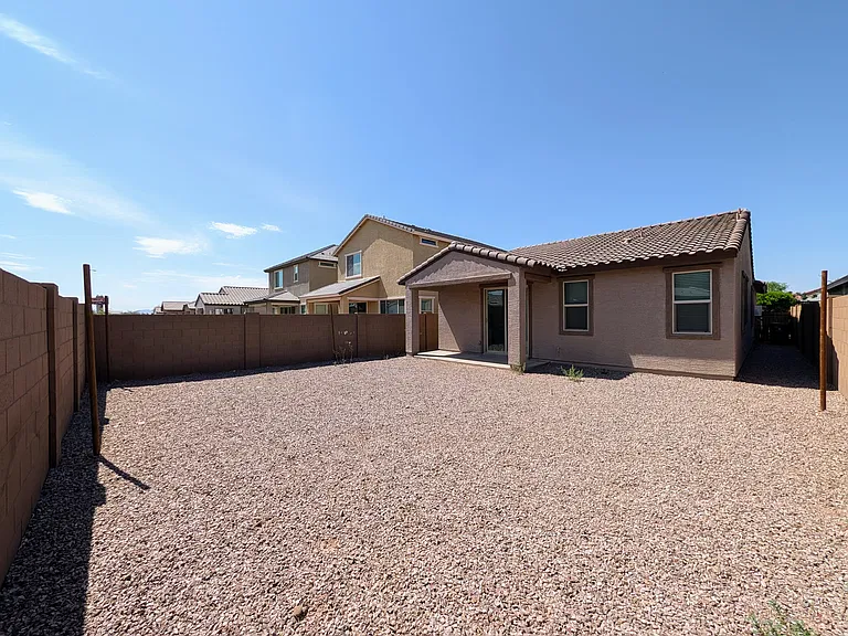 9509 W Sells Dr — Photo 41