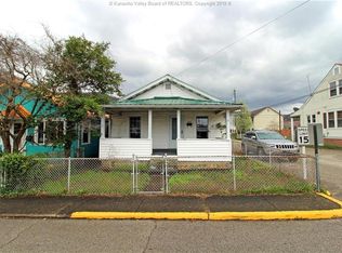 402 4th St, Belle, WV 25015