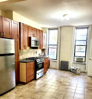 Rented by TheRealEstateCompany.com LLC | media 10