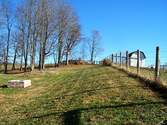 2nd image of 18689 Limestone Dr