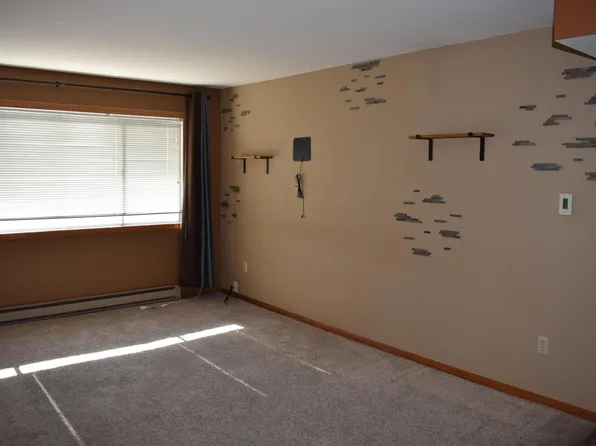 10464 West Whitnall Edge DRIVE #101, Franklin, WI 53132