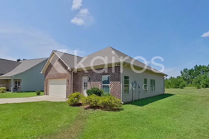 3 bed, 2.0 bath, 1613 sqft, $1,625 — Photo 3
