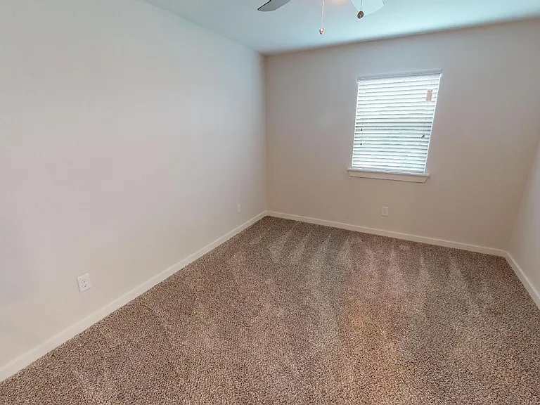 Mosswood Apartments — Photo 48