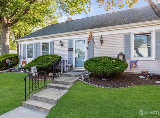 355 New Haven Way, Monroe Township, NJ 08831