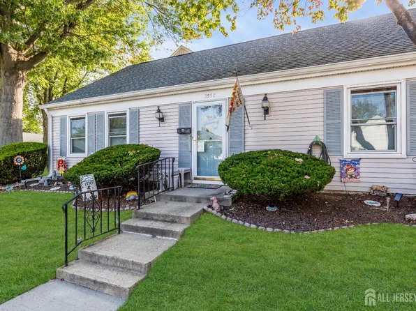 355 New Haven Way, Monroe Township, NJ 08831