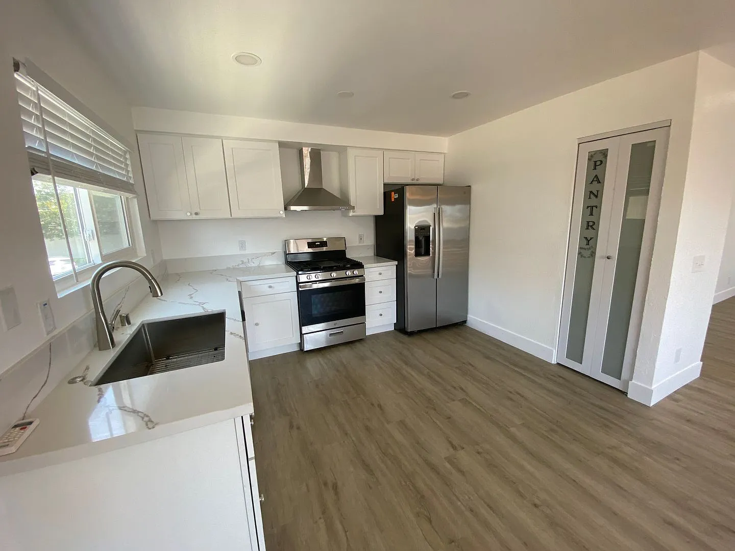 4410 Highland — Photo 3