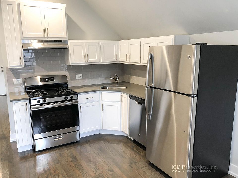 1st image of 3350 N Kenmore Ave #C3