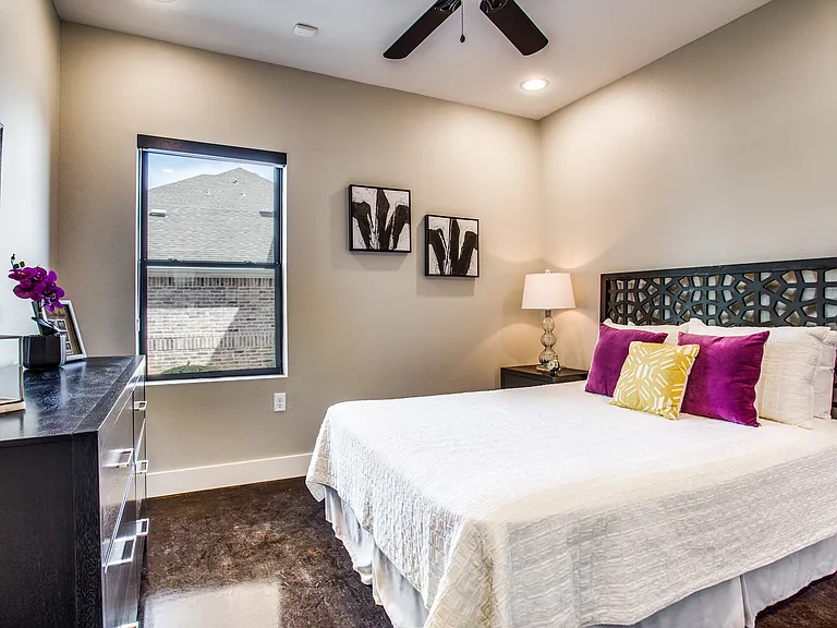 3137 Lubbock Ave — Photo 4
