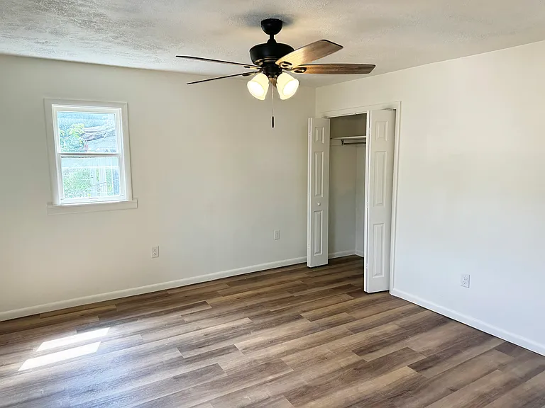 140 Chess St #2 — Photo 9