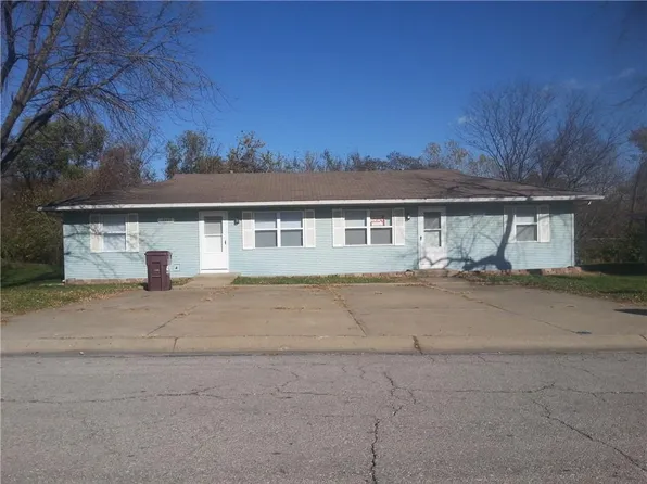 18851-18853 E Wigwam Dr, Independence, MO 64056