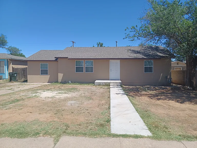 128 E Manana Blvd — Photo 1