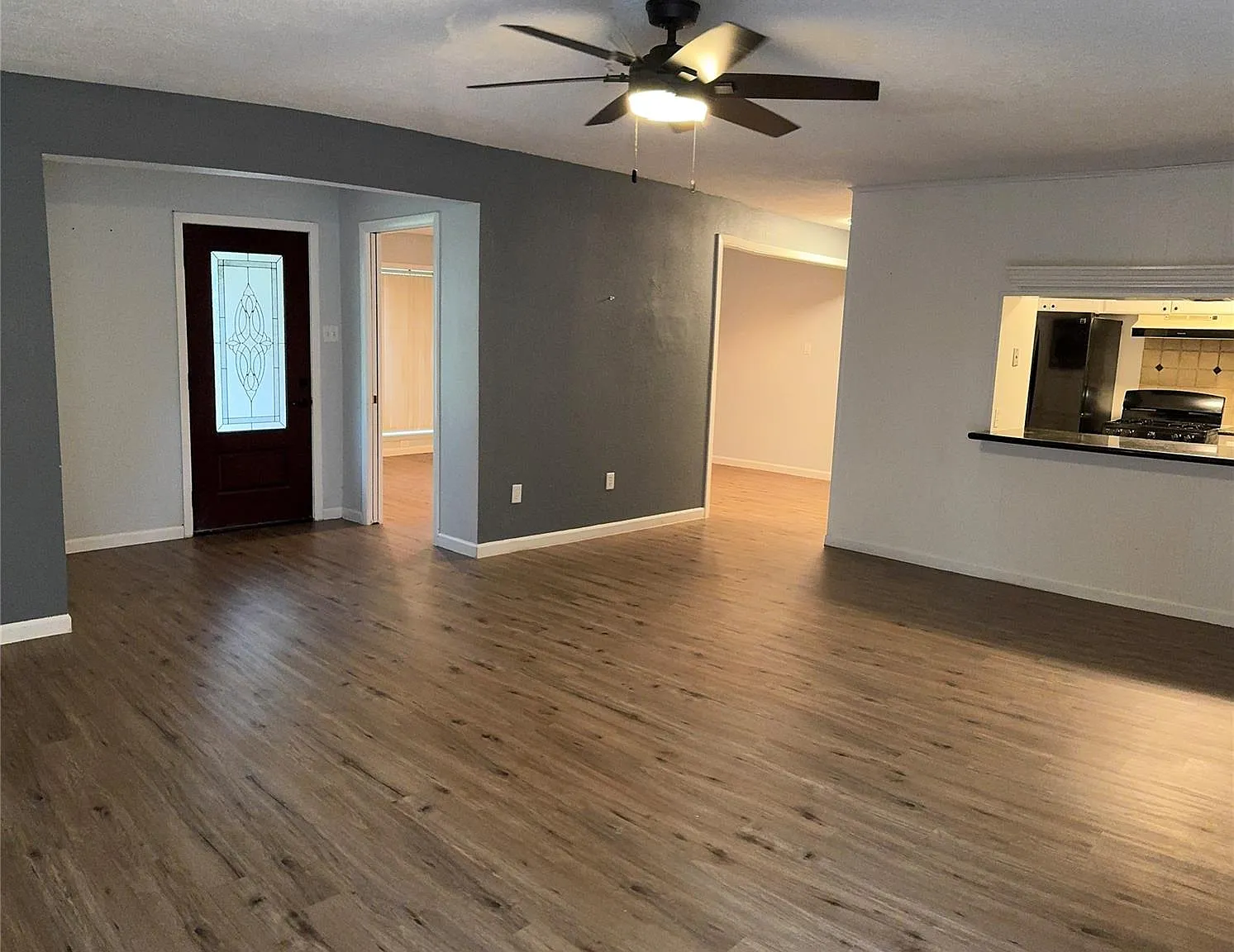 3 bed, 2.0 bath, 2013 sqft, $2,100 — Photo 3