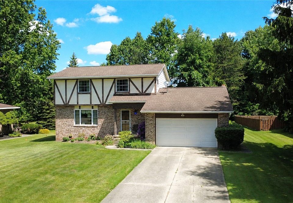 1st image of 8893 White Oak Dr