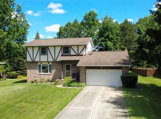 8893 White Oak Dr, Twinsburg, OH 44087
