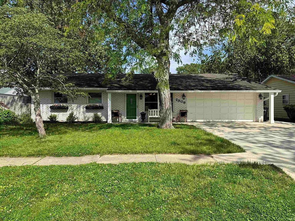1st image of 2908 N Richmond Dr