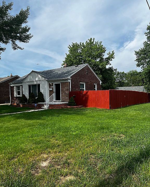 2nd image of 1014 Fairwood St