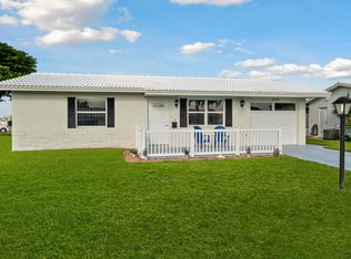 2005 SW Golf Ln, Boynton Beach, FL 33426