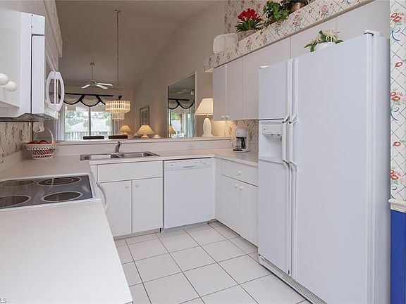 3rd image of 20671 Country Creek Dr Unit 1221